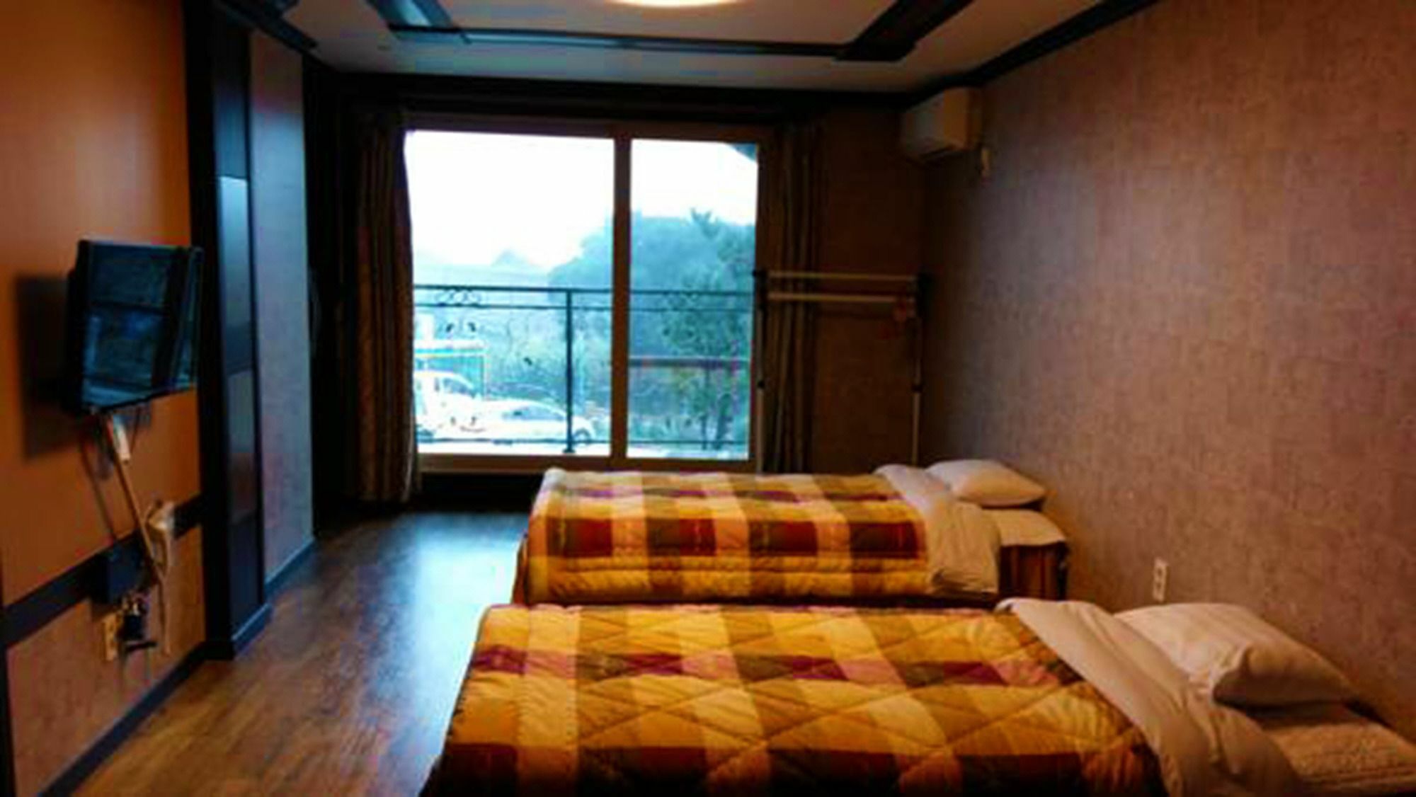 Jeju Ts Youth Hostel & Resort Seogwipo Esterno foto